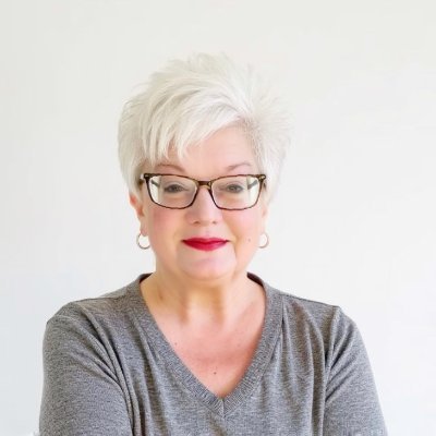 Author of @RealHRbook | People-Centered, Tech-Literate | @DriveThruHR co-host | Speaker | System Nudger | In the Work, Not on the Sidelines
