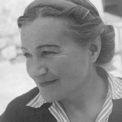 Maria Bronislavovna Vorobyeva-Stebelska was a 20th century Russian painter. #artbots by @nuwaves_future