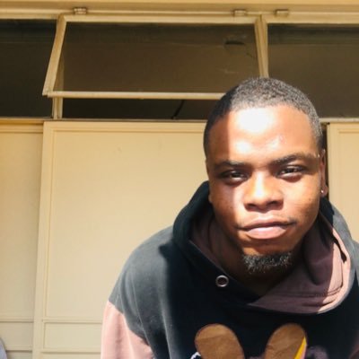 Neoenhle_'s profile picture. Chef in the making 👨‍🍳 📍Pretoria/Mpumalanga 🏡 This is me 🏳️‍🌈🏳️‍🌈 The best things come from living outside of your comfort zone💕