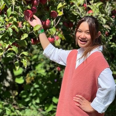 Treat people the way you want them to treat you, always stay honest, and learn to love how it helps.(Angelicahale❤️)
