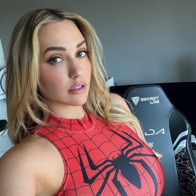 lovemily45's profile picture. 