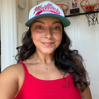 she/her. looks like they could kill you, is a cinnamon roll. philadelphia sports among other things. temple alum. just keep dunking. Host @shareables_pod