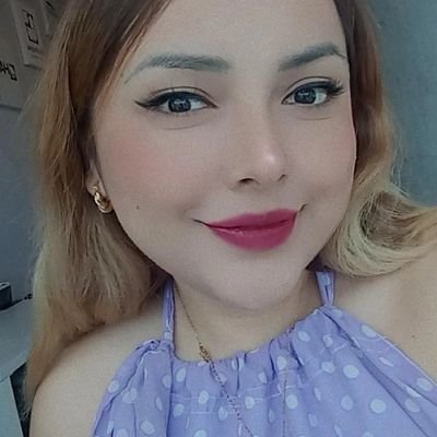 Mexicana. 29 años. Degustadora de poesía. Cursi de Closet. Romántica por naturaleza. Contacto: ariadnatress@outlook.com IG: ariadnatress