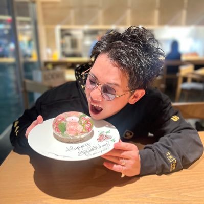 【楽しく酔いながらをモットーに🍻】ゴルフ、ポーカー、食事等の趣味用アカです♠︎ゴルフ3年目、ポーカー2年目😇若くみられるけど結構おっさんw #golf #poker