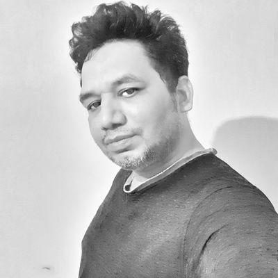 old t-shirt jeans ,music, movies , fastfood, stock market , soccer , chess & lols.