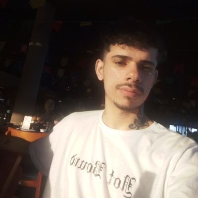 chasinwitches's profile picture. i ❤️ minha namorada