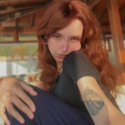 pinheadxxz's profile picture. Minha personalidade é ter piercing • 25 y