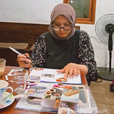 Nulis tentang self-awareness di sini & kopi di @tamasyakedaikopi 📑 Zine: @jurnalcekerayam 📓 Lagi nulis ‘Tutorial Marah-marah’ 📓’Anatomi Perasaan Ibu’