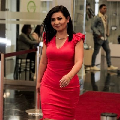 yessibenavidesc's profile picture. Especialista en Construcción de Marcas con propósito | Estrategia | Comunicación y Sostenibilidad |