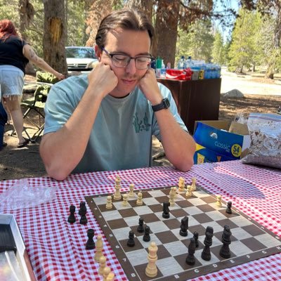 Midsesh's profile picture. Gamer