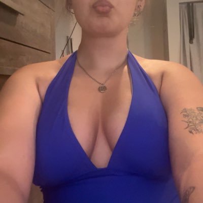 cash app: EmmaU12818 (only use cashapp) feet pics/ Dom ( n maybe more)😵💫 humiliation/ drainage