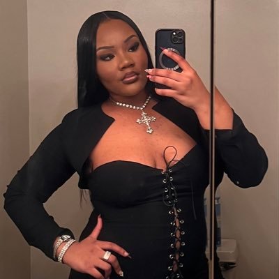 RhiannaShanay's profile picture. Real Fine B*tch