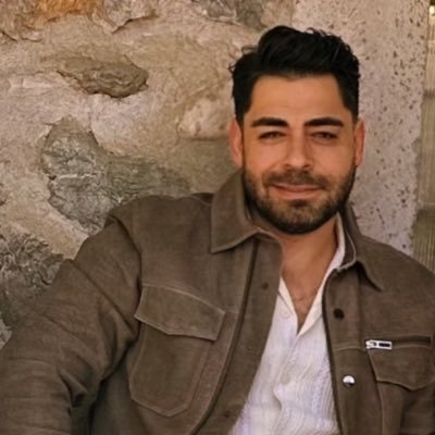 zeynelaataman's profile picture. 