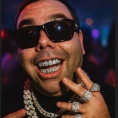 DoggPoundHQ's profile picture. holding down the Delvacc fan-club since TRL back in 2001 #DoggPound4Lyfe