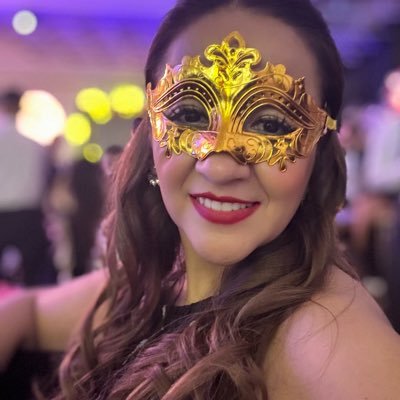 adria_1012's profile picture. 🦋🍃💫🎡📸🔮💘