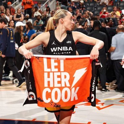 sapphicevrmore's profile picture. 