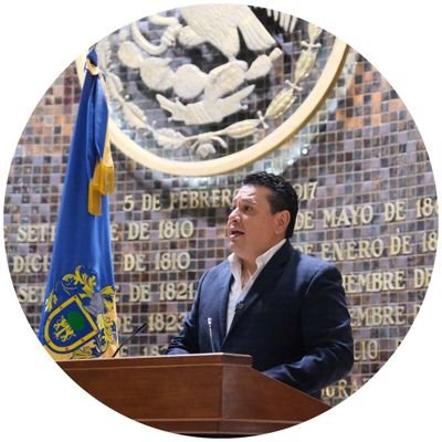 🤝 Diputado local en Jalisco
👨👩👧👧 Esposo y padre 💼 Abogado 🧡 Coordinador Nacional de Diputados Locales de MC
