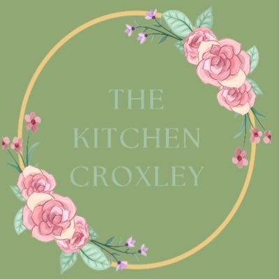 We bake great cakes for all occasions. Enjoy coffee and cake in our shop or takeaway. Light breakfast and lunch, Afternoon Tea. A warm welcome 💕