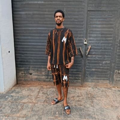 001_makana79364's profile picture. 