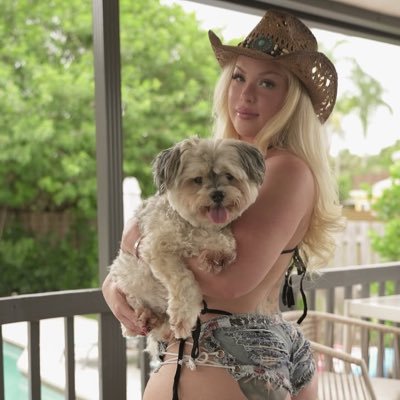 Adult Entertainer 😍🍑 NO COLLABS ‼️ TOP 0%👀 THROAT GOAT 👅🤤ONLY PAGE NO BACK UPS 🔗VIP LINK BELOW⤵️⬇️