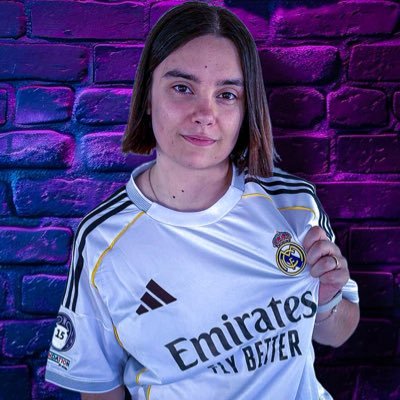Claudia Profile