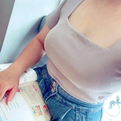 若有似無的擁有,或許是最好的。 🌟唯一本帳 #肉肉女 #喜愛雙眼皮酒窩 #聊天為主見面為輔 #私訊附照很重要‼️#讓彼此浪漫的快樂🌸
