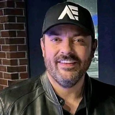 DeanLewis4532's profile picture. 