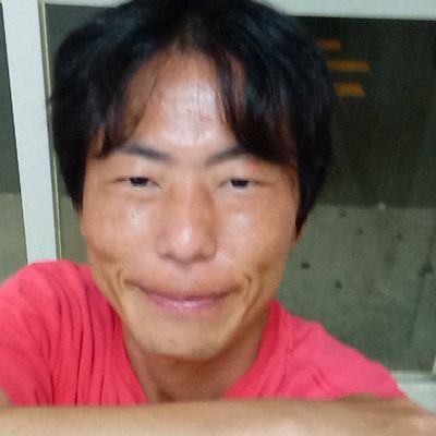 sbZO33hauSSZvLO's profile picture. Avex 講師Yummi 先生のボイトレ・ダンス生。仙台の元東北学院大聖歌隊。静岡の元教師すぎやま先生の元Tik tok コンサル生。秋田の介護士。介護歴約13年。介護福祉士。社会福祉主事任用。埼玉の聖学院大学大学院欧米文化学科修士卒。神道夢想流杖術3段。ヒマラヤ聖者相川圭子さんの指導でヒマラヤ瞑想歴約9年。