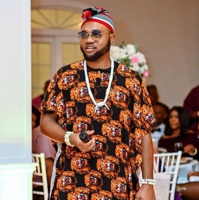 🩺Doctor by Day
🎤EmCee by Night
🇳🇬Igboman
💯Entertainer/Physician
📧For PR/Inquiries: madeinigbo@gmail.com