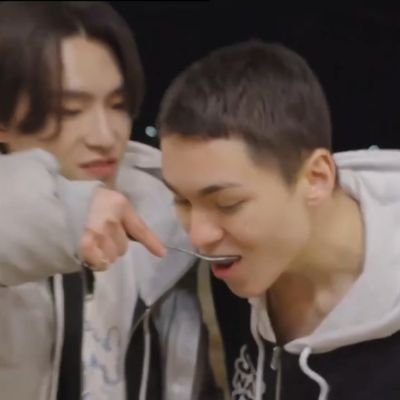 disaysno's profile picture. y’all i’m crazy for #세븐틴 ఇ◝‿◜ఇ