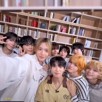 π (@ahofiesz) 's Twitter Profile