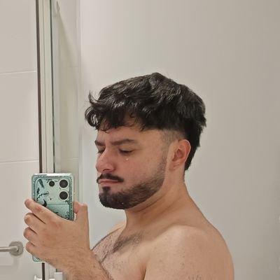 26.
Filólogo y traductor EN/FR-ES.🇫🇷🇬🇧
PhD en Traducción y Nuevas Tecnologías.
Probablemente esté riéndome con algún meme.