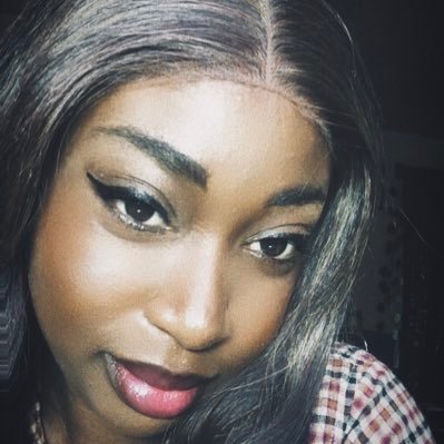 MoreofAkunnaaa's profile picture. A.I strategist | Billionaire | Author: “Prompt like a Pro”. Helping Creators & Entrepreneurs Leverage AI Smartly 👩🏽‍💻 •