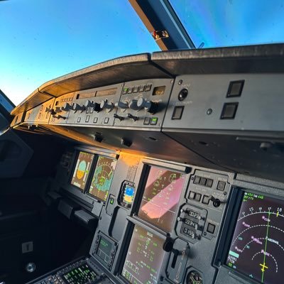 LuisSC2833's profile picture. 