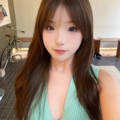 168/36C目前單身呈喜歡瑜伽運動…內心瑟瑟的女 大學生 假期想釋放感望 認識更多有趣的人和事 所以 來到了X#和粉絲約會 #按摩 喜歡我的可以多追随點護轉貼 歡迎認識我亂來的講話不被貌變態的不要
