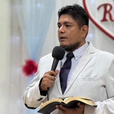 Pastor Distrital de la MPN en el #DMDoradoA. Casado y feliz con Diana, padre de dos preciosos niños: Joshua Mathías y Vania Camila.