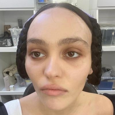 Ola19448215's profile picture. 