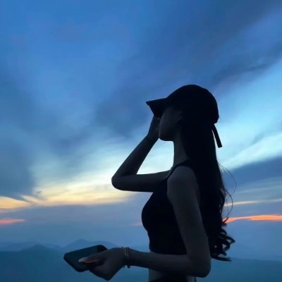 Ayla67668's profile picture. 💖 Girl with big dreams, bigger bites, longest playlists & endless energy ✈️🍱🎧🏃‍♀️