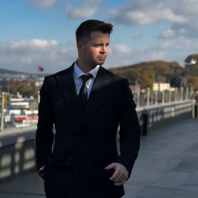 Ekonomist, Gazeteci, 
Genel Yayın Yönetmeni