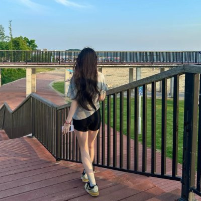 Adeline193487's profile picture. 🌍 Travel junkie  💪 Gym lover  🧘 Yoga fan  🎶 Music seeker  🎬 Film geek  🌿 Nature explorer