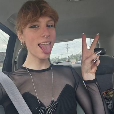 shy girl extrodinair 🐾
sfw backup account for @NUZZLES4LUCK
it/she
mdni 🔞