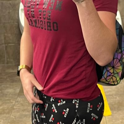 Southernfitboy's profile picture. small town boy from south ms imm18 btw