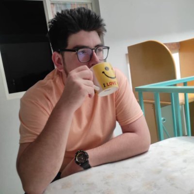 30.|Liberal |#ElGobiernoMiente| |Ciudadano| Estudiante de la disputa entre la realidad del ciudadano y la realidad de la política. ORGULLOSAMENTE VENEZOLANO