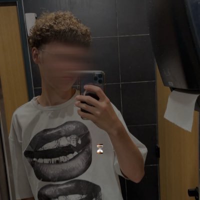 Dydou766's profile picture. Bah