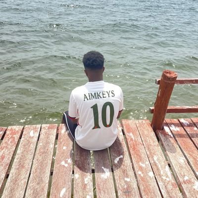 Good vibes, a story, and a joke. I'm coding now. #gikuyu @chelseafc #kenya 🇰🇪