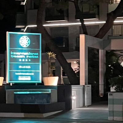 lrvzzzzfn's profile picture. Lrvzzz