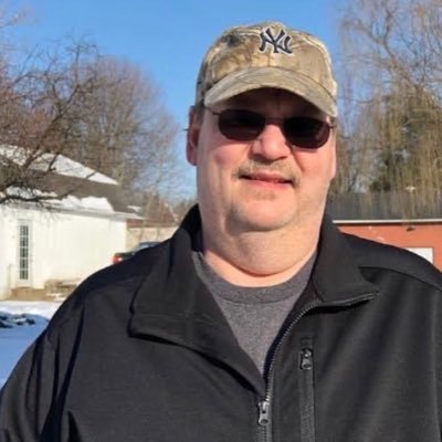 Michael J, Weirsky YVETTE jackpot winner Michael J Weirsky,jackpot winner of $273,000,000 giving away $50,000 to my first 2k followers be a winner today