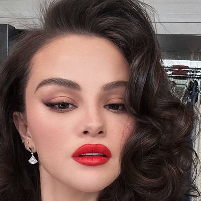 Everything about @SelenaGomez you can find HERE! Tell All The Selena Gomez Fans to Follow for all the latest news on Selenita! https://t.co/MoSJrU3LsY