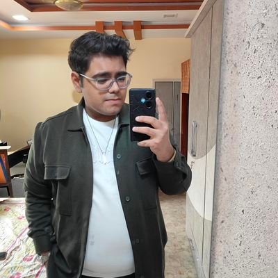 HarshAgnani1's profile picture. ~ Born to be a Billionaire 💸,Forced to be an  Computer Engineer  🖥️