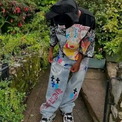 I'm the real deal 🤝 don't need no grand reveal... haters stay lonely...